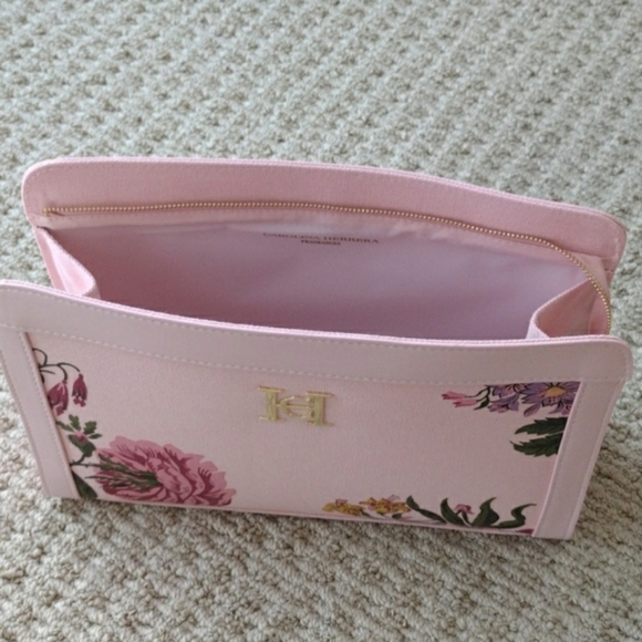 Carolina Herrera Pink Floral Clutch Bag - Picture 15 of 16
